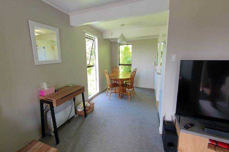 Photo of property in 34 Pekanga Road, Normandale, Lower Hutt, 5010