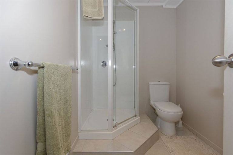 Photo of property in 1/20 Merchant Avenue, Te Atatu South, Auckland, 0610