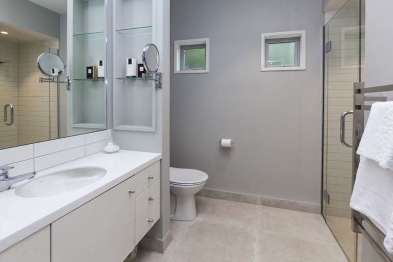 Photo of property in 8a Macmillan Avenue, Cashmere, Christchurch, 8022