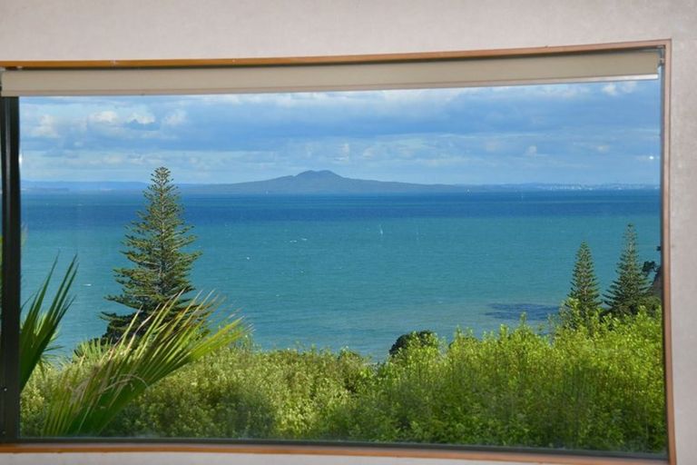 Photo of property in 46 Wade River Road, Stanmore Bay, Whangaparaoa, 0932