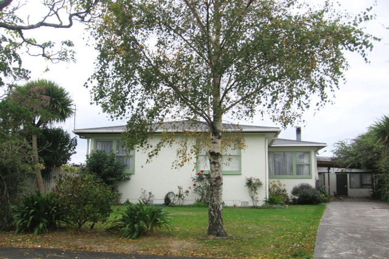 Photo of property in 22 Ellesmere Crescent, Highbury, Palmerston North, 4412