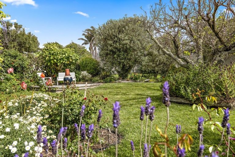 Photo of property in 28 Deerness Crescent, Algies Bay, Warkworth, 0920