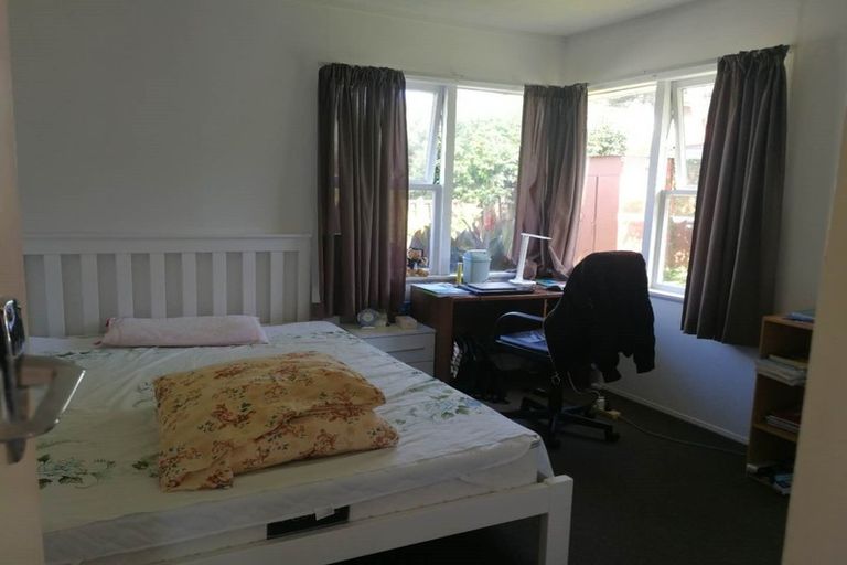 Photo of property in 2/12 Meadway, Sunnyhills, Auckland, 2010