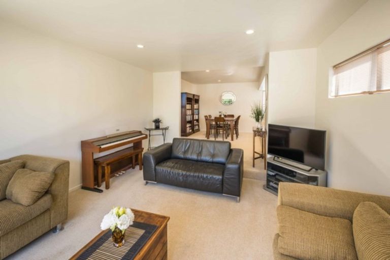 Photo of property in 1/34 Beulah Avenue, Rothesay Bay, Auckland, 0630