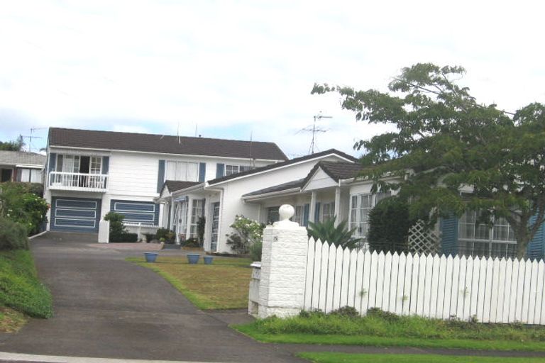 Photo of property in 2/5 Napoleon Avenue, Milford, Auckland, 0620