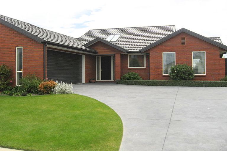Photo of property in 11 Janal Place, Northwood, Christchurch, 8051