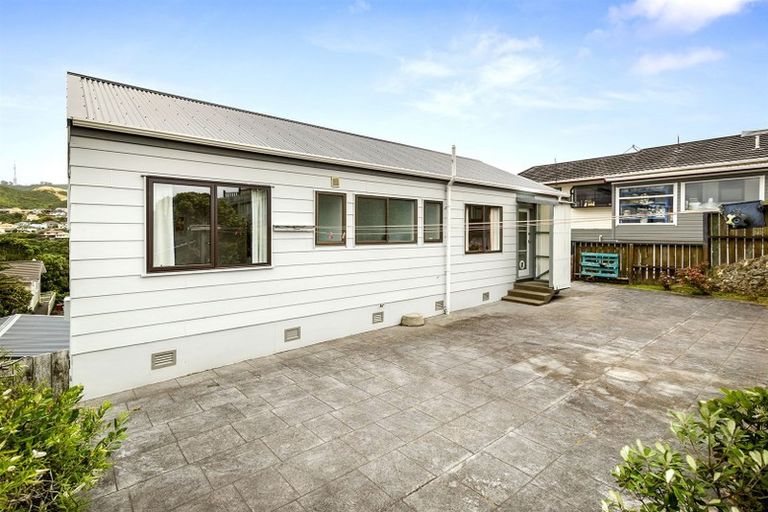 Photo of property in 22 Erris Street, Johnsonville, Wellington, 6037