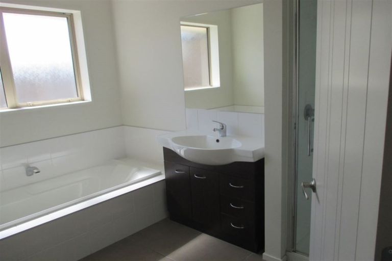 Photo of property in 52 Tahuna Street, Pegasus, 7612