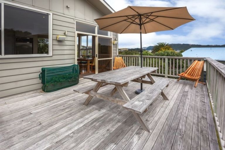 Photo of property in 2 Ayr Place, Papakowhai, Porirua, 5024