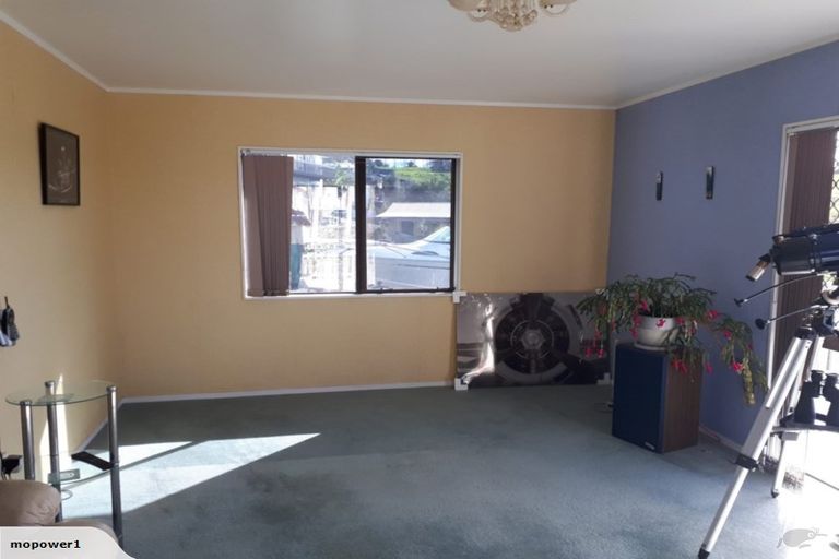 Photo of property in 17 Matakohe Place, Portland, Whangarei, 0178