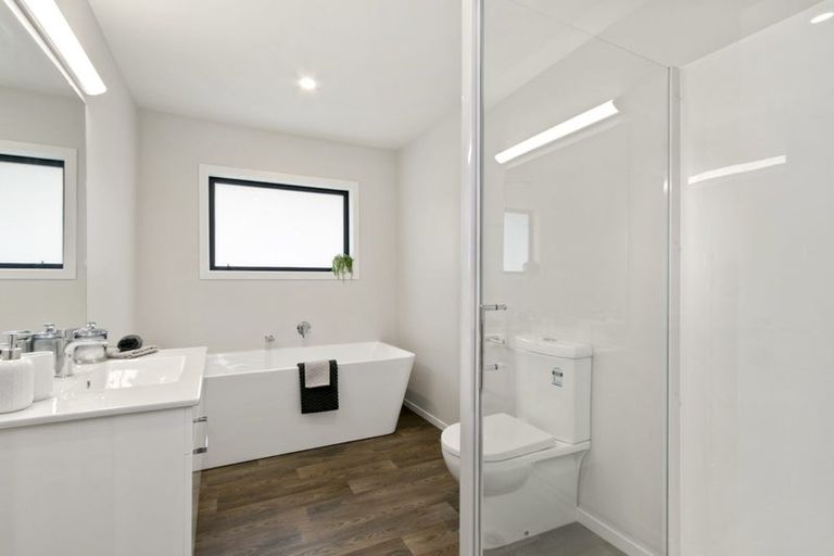 Photo of property in 38 Sunny Grove, Wainuiomata, Lower Hutt, 5014