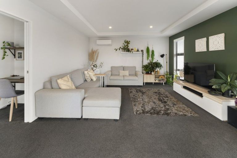 Photo of property in 11 Huntaway Close, Stoke, Nelson, 7011