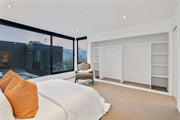 Photo of property in 22 Office Road, Merivale, Christchurch, 8014