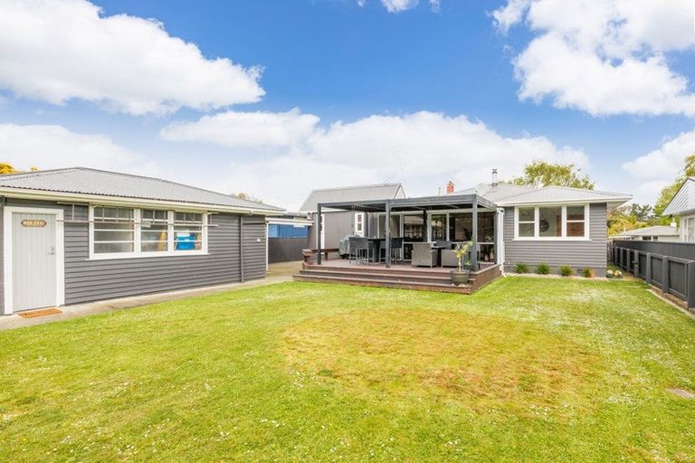 Photo of property in 8 Parkland Crescent, Terrace End, Palmerston North, 4410