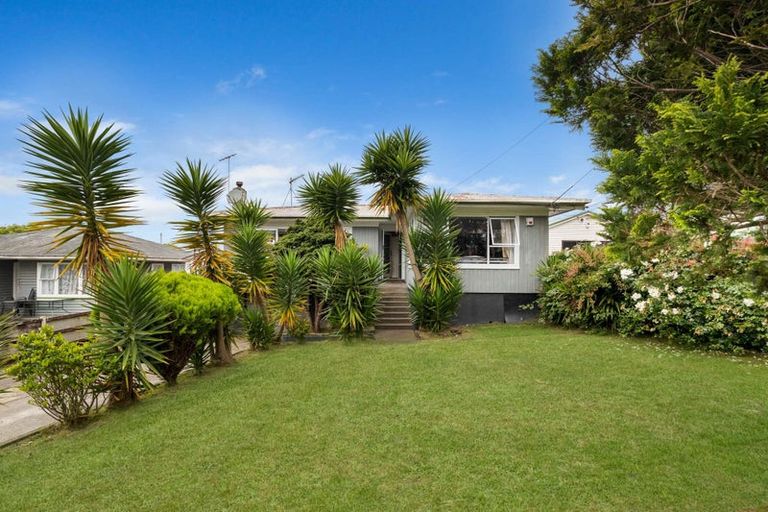 Photo of property in 98 Weymouth Road, Manurewa, Auckland, 2102