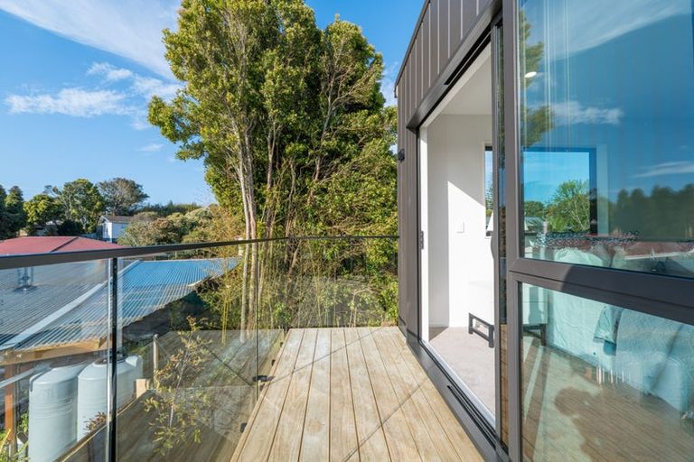 Photo of property in 28d Dellwood Avenue, Henderson, Auckland, 0612