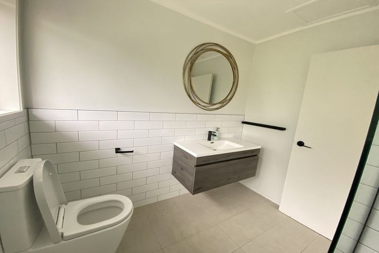 Photo of property in 1/36 Sandiacre Way, Browns Bay, Auckland, 0630