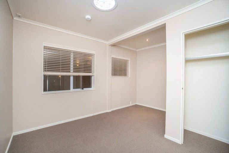 Photo of property in 31 Strachan Way, Highbury, Palmerston North, 4412