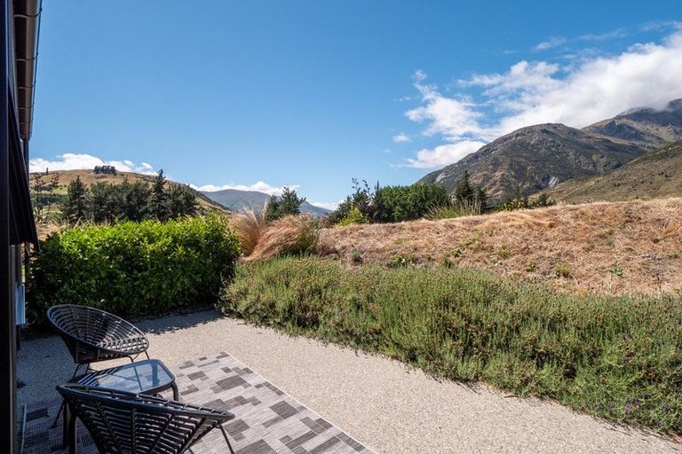 Photo of property in 23 Alps View Place, Lake Hayes, Queenstown, 9304