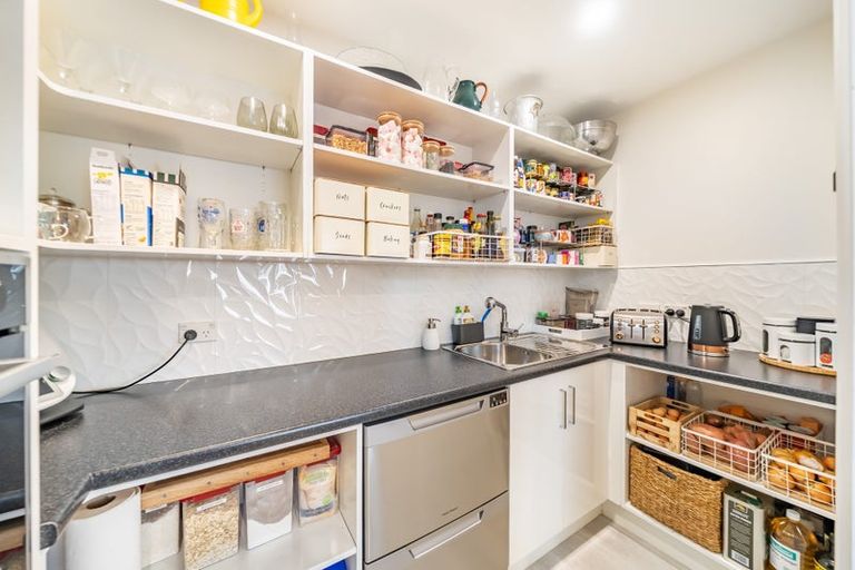 Photo of property in 15 Pacific View, Whitby, Porirua, 5024