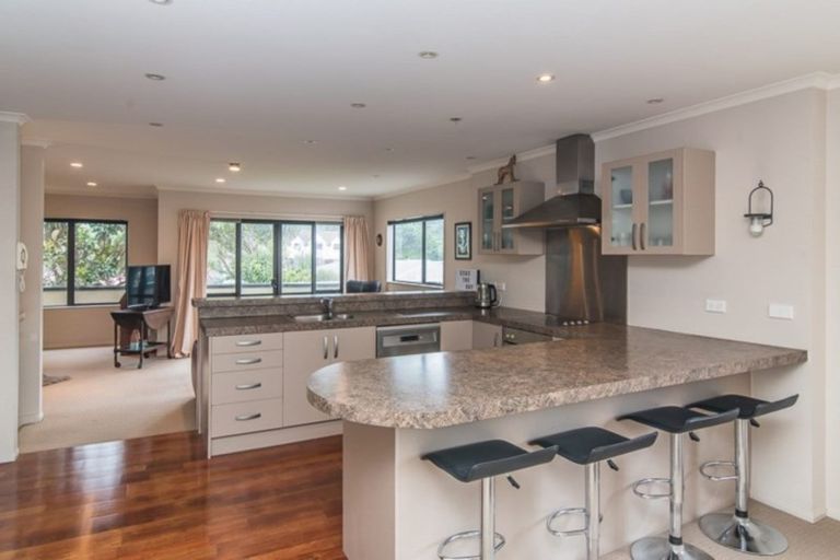 Photo of property in Te Kakariki Apartments, 1/1 Wellington Road, Paekakariki, 5034