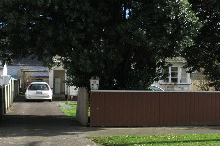 Photo of property in 39 Biddle Crescent, Taita, Lower Hutt, 5011