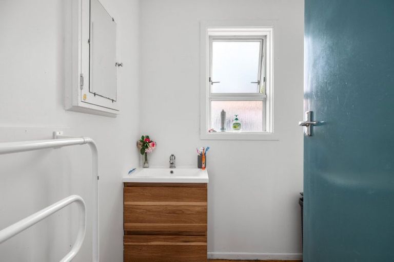 Photo of property in 9a Tui Street, Mount Maunganui, 3116