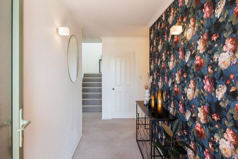 Photo of property in 19 Barnett Drive, Marton, 4710