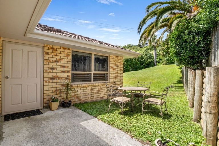 Photo of property in 8 Libra Place, Kawaha Point, Rotorua, 3010