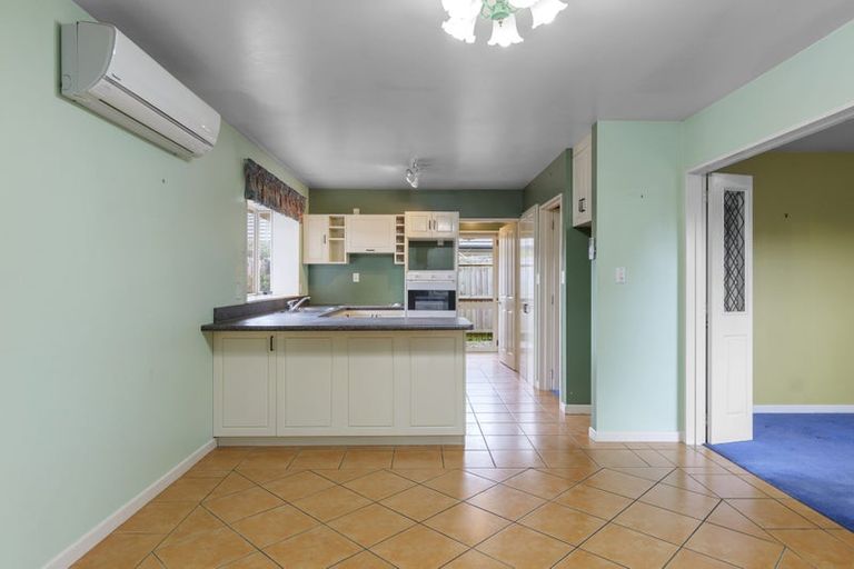 Photo of property in 2/116 Yaldhurst Road, Sockburn, Christchurch, 8042