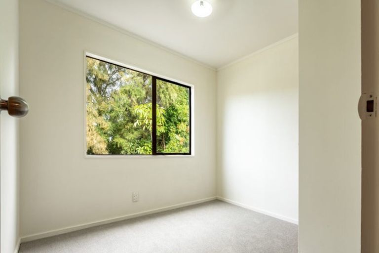 Photo of property in 18 Shadon Place, Stanmore Bay, Whangaparaoa, 0932
