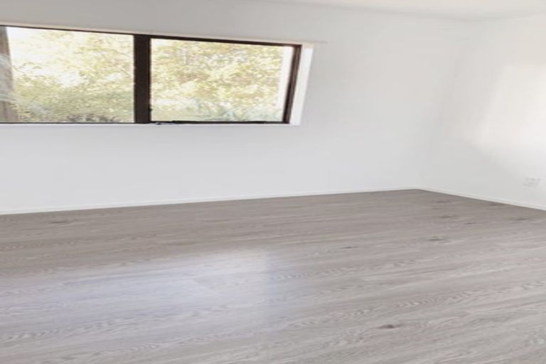 Photo of property in 19 Peterhouse Place, West Harbour, Auckland, 0618