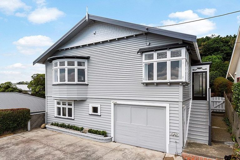 Photo of property in 33 Townsend Road, Miramar, Wellington, 6022