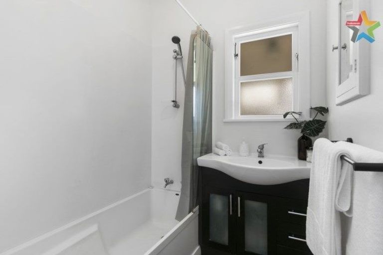 Photo of property in 47 Waiwhetu Road, Waiwhetu, Lower Hutt, 5010