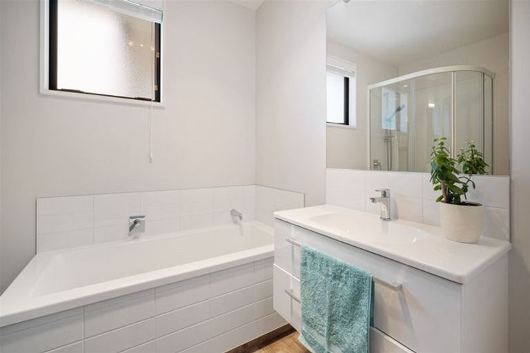 Photo of property in 10 Kingsbridge West, Burwood, Christchurch, 8083