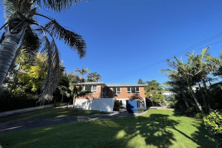 Property details for 29 Sturges Avenue, Otahuhu, Auckland, 1062