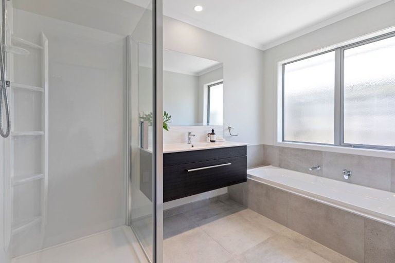 Photo of property in 20 Kotiate Street, Papamoa Beach, Papamoa, 3118