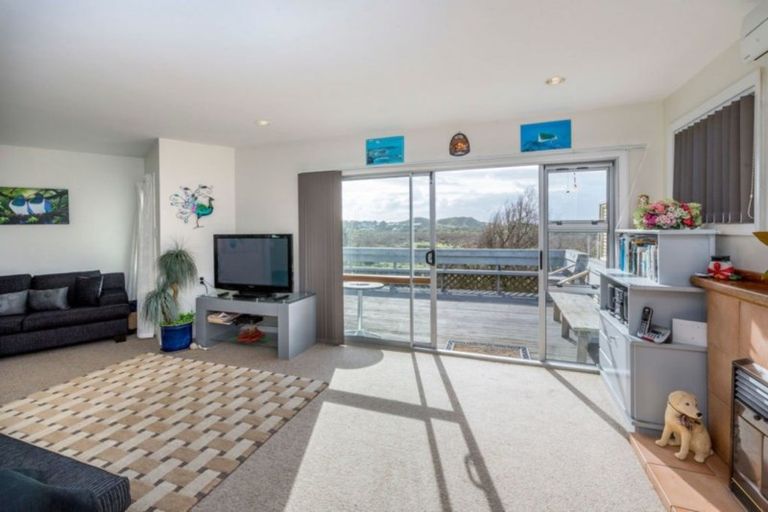 Photo of property in 2b Mahoe Street, Otaki Beach, Otaki, 5512