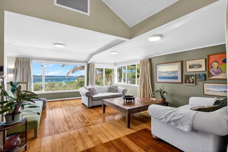 Photo of property in 8 Robertson Street, Russell, 0202