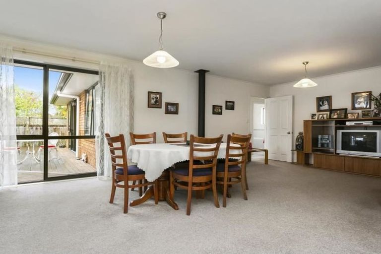 Photo of property in 27 Bowen Street, Cambridge, 3434