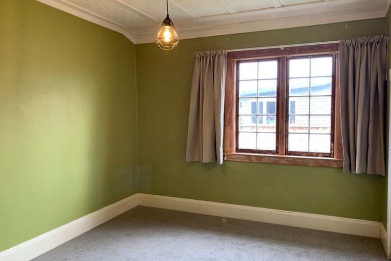 Photo of property in 27 Miro Street, Takaro, Palmerston North, 4410