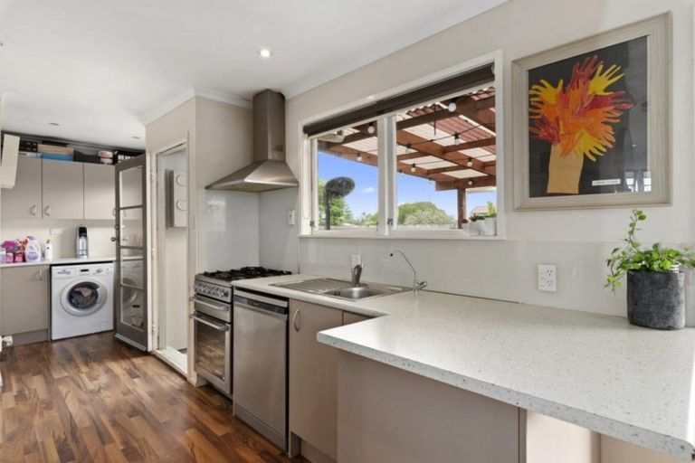 Photo of property in 16 Kintara Drive, Massey, Auckland, 0614