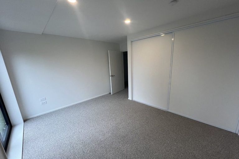 Photo of property in 2/142 Marine Parade, New Brighton, Christchurch, 8083