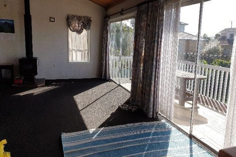 Photo of property in 19 Nigel Road, Browns Bay, Auckland, 0630