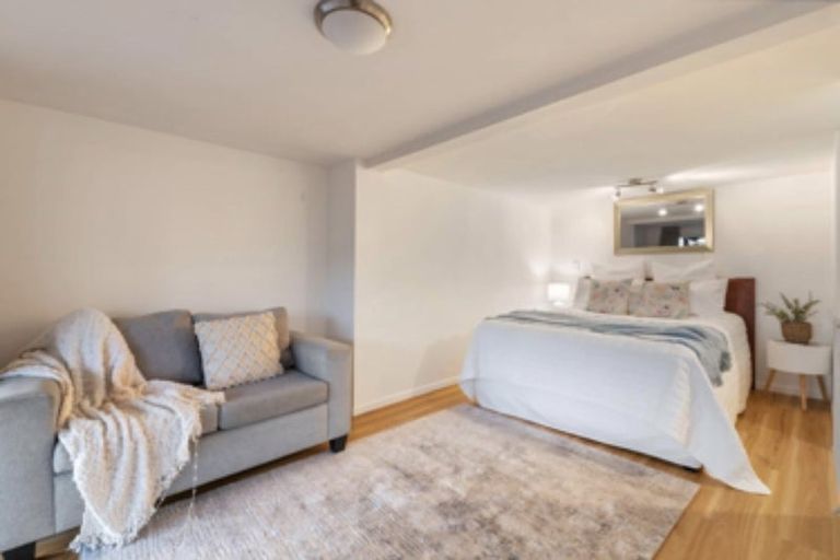 Photo of property in 1/40 Carlisle Road, Browns Bay, Auckland, 0630