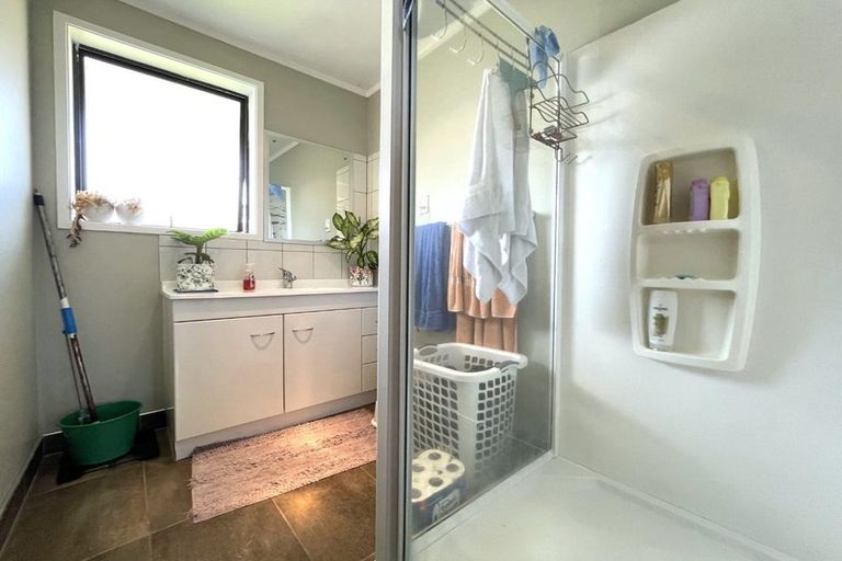 Photo of property in 394 Bucklands Beach Road, Bucklands Beach, Auckland, 2012