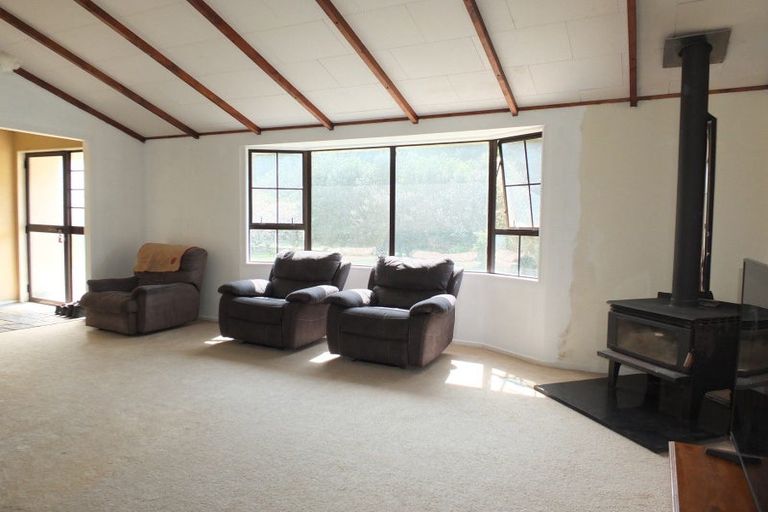 Photo of property in 282 Hickford Road, Foxton, 4891