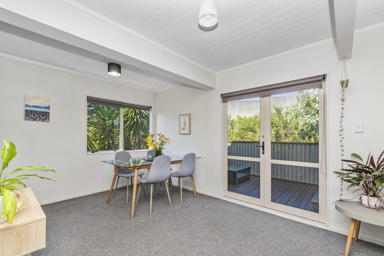Photo of property in 1042a Great North Road, Point Chevalier, Auckland, 1022