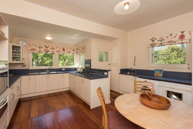 Photo of property in 26 Marsden Avenue, Karori, Wellington, 6012