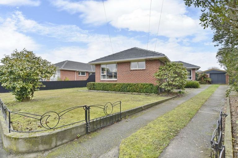 Photo of property in 57 Liverton Crescent, Bishopdale, Christchurch, 8053
